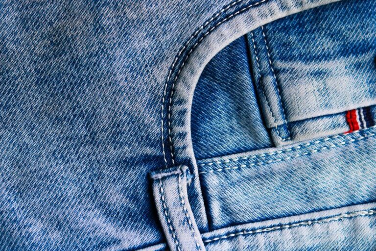 Le jean français artisanal : un héritage textile unique